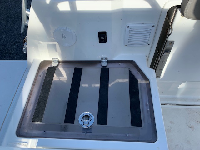 slider 16 Beneteau Antares 8 OB V2